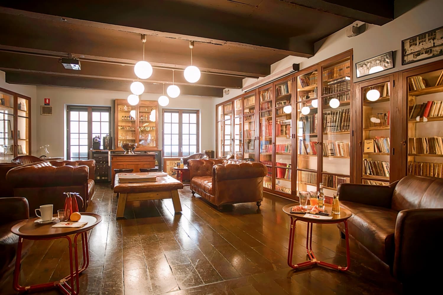 Collège Hôtel (old)