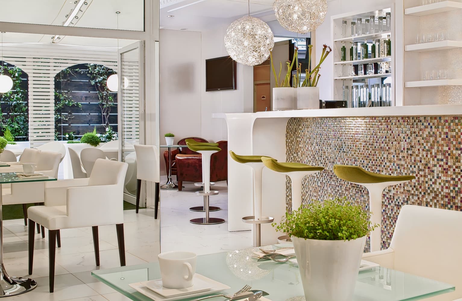 7 Eiffel Hotel by Malone