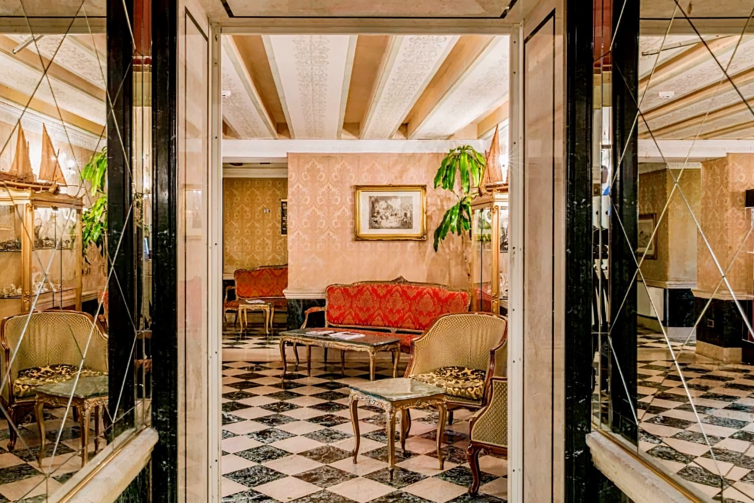 NH Venezia Santa Lucia