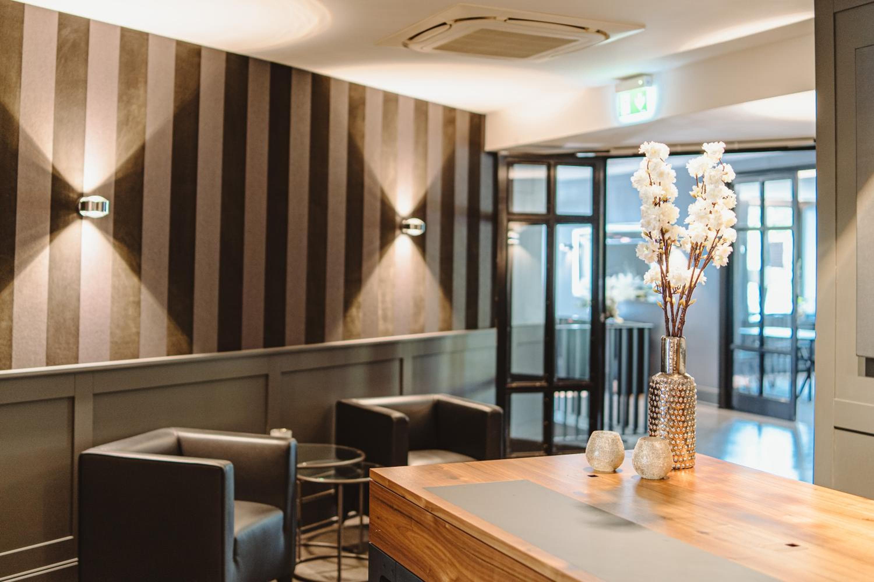 &REPEAT Köln Airport