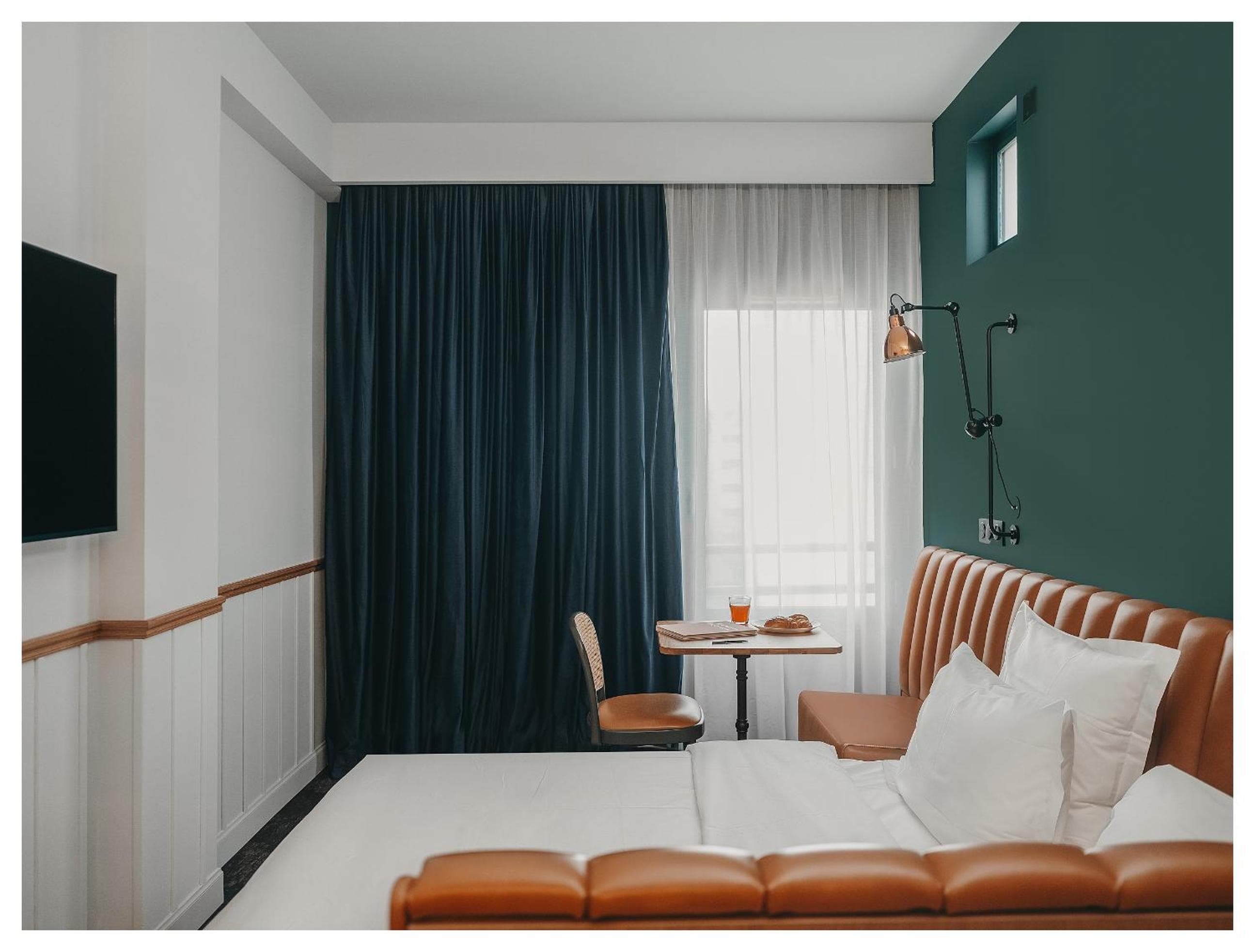 1.75 Paris Le Charme