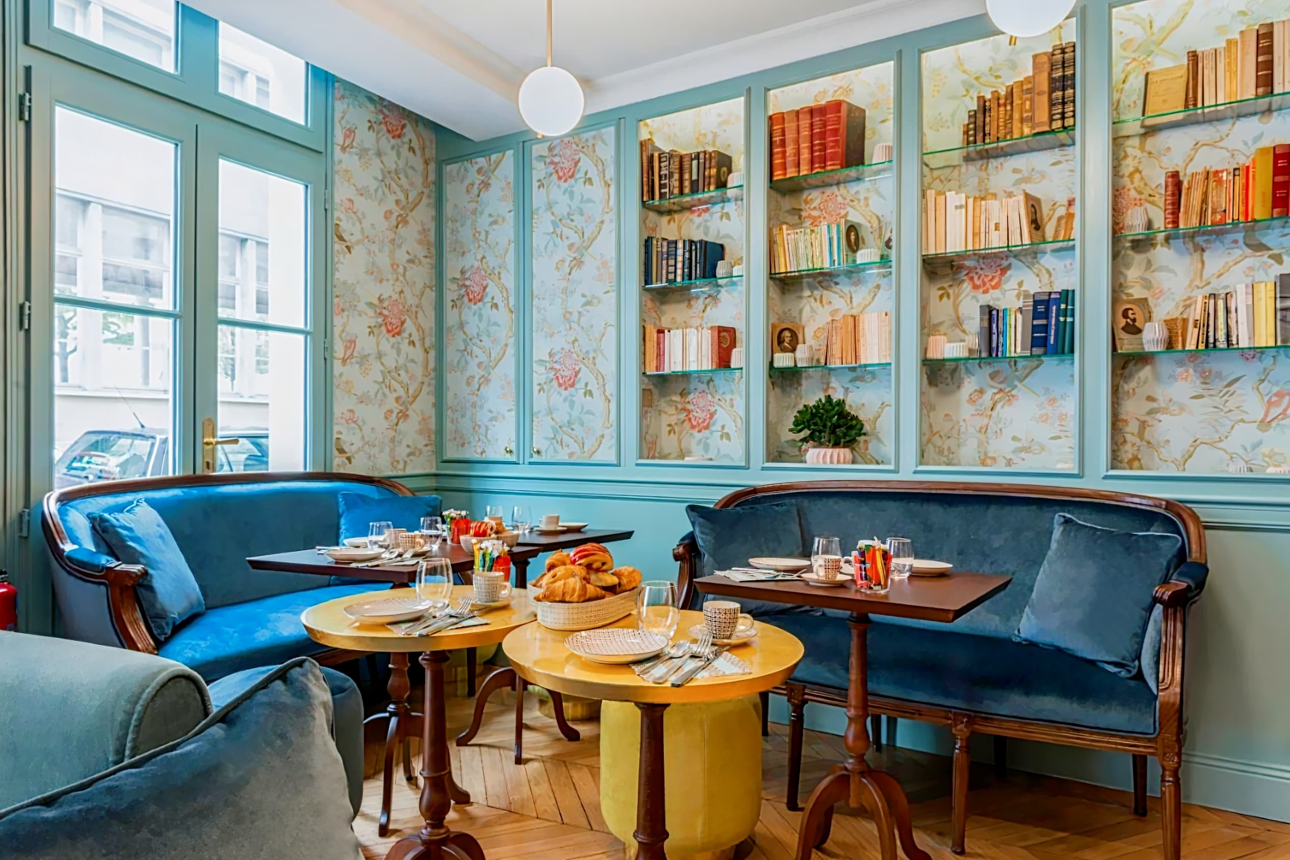 Hôtel De Neuve by HappyCulture