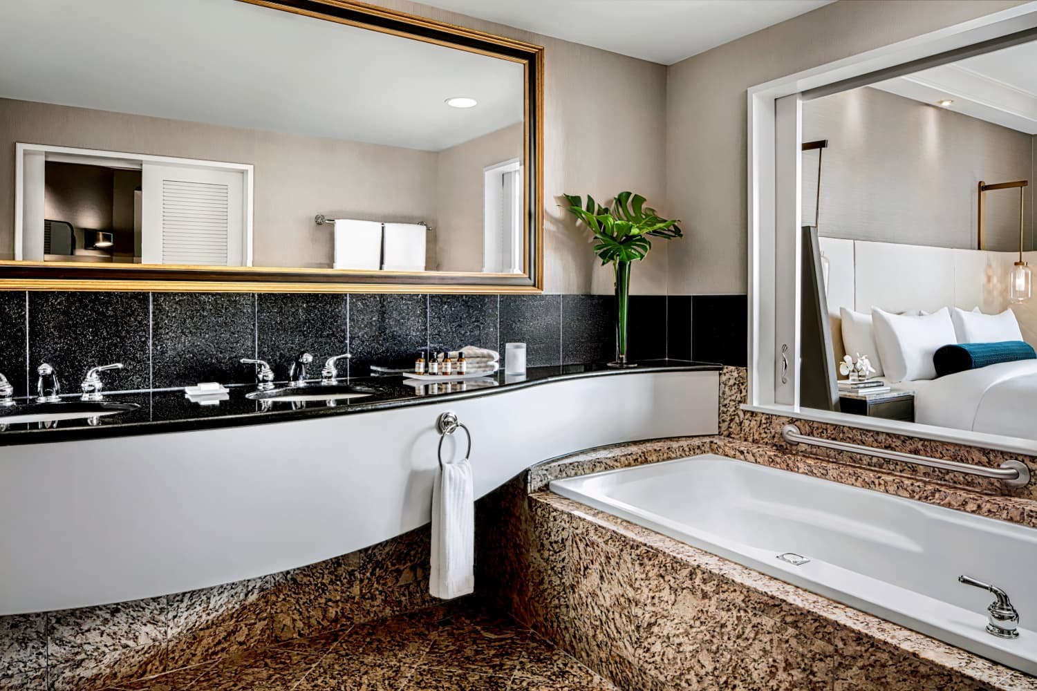 Fairmont Vancouver Airport