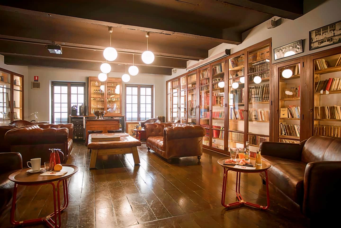 Collège Hôtel (old)