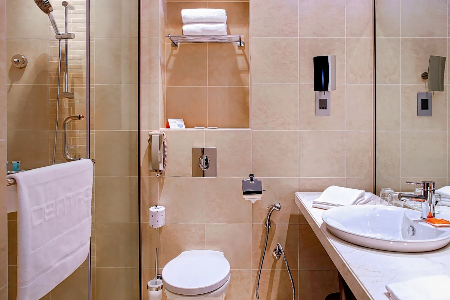 Centro Al Manhal by Rotana