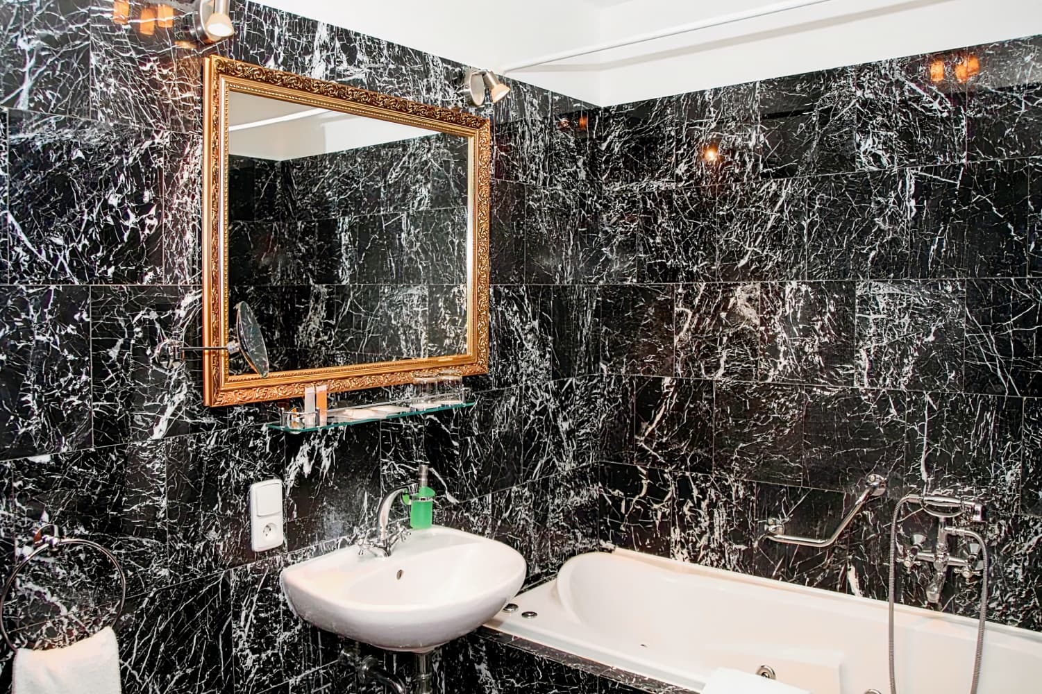 King Charles Boutique Hotel