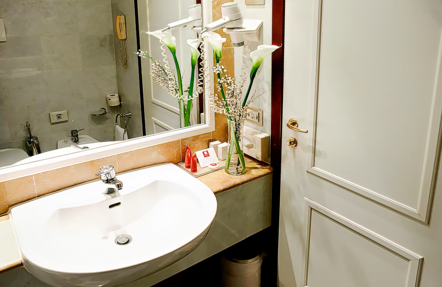 Leonardo Hotel Milan City Center