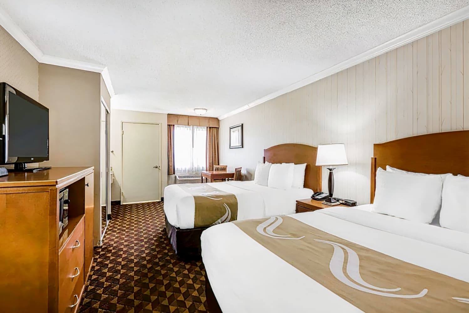 Quality Inn & Suites Los Angeles Airport - LAX