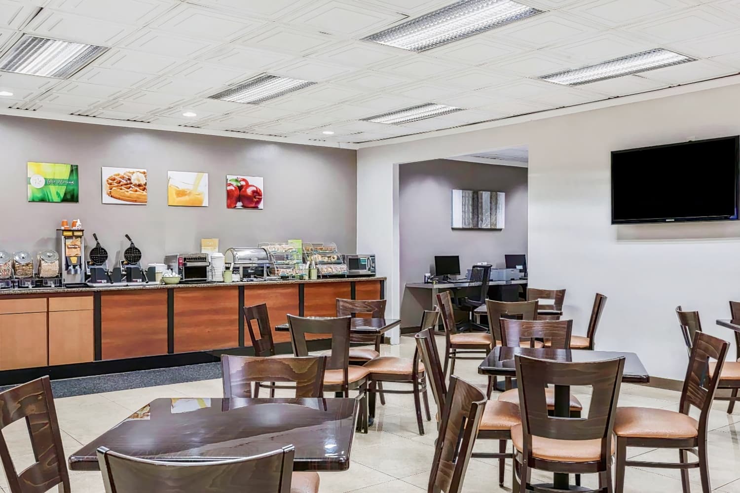 Quality Inn & Suites Los Angeles Airport - LAX