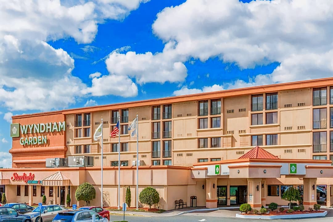 Wyndham Garden Newark Airport