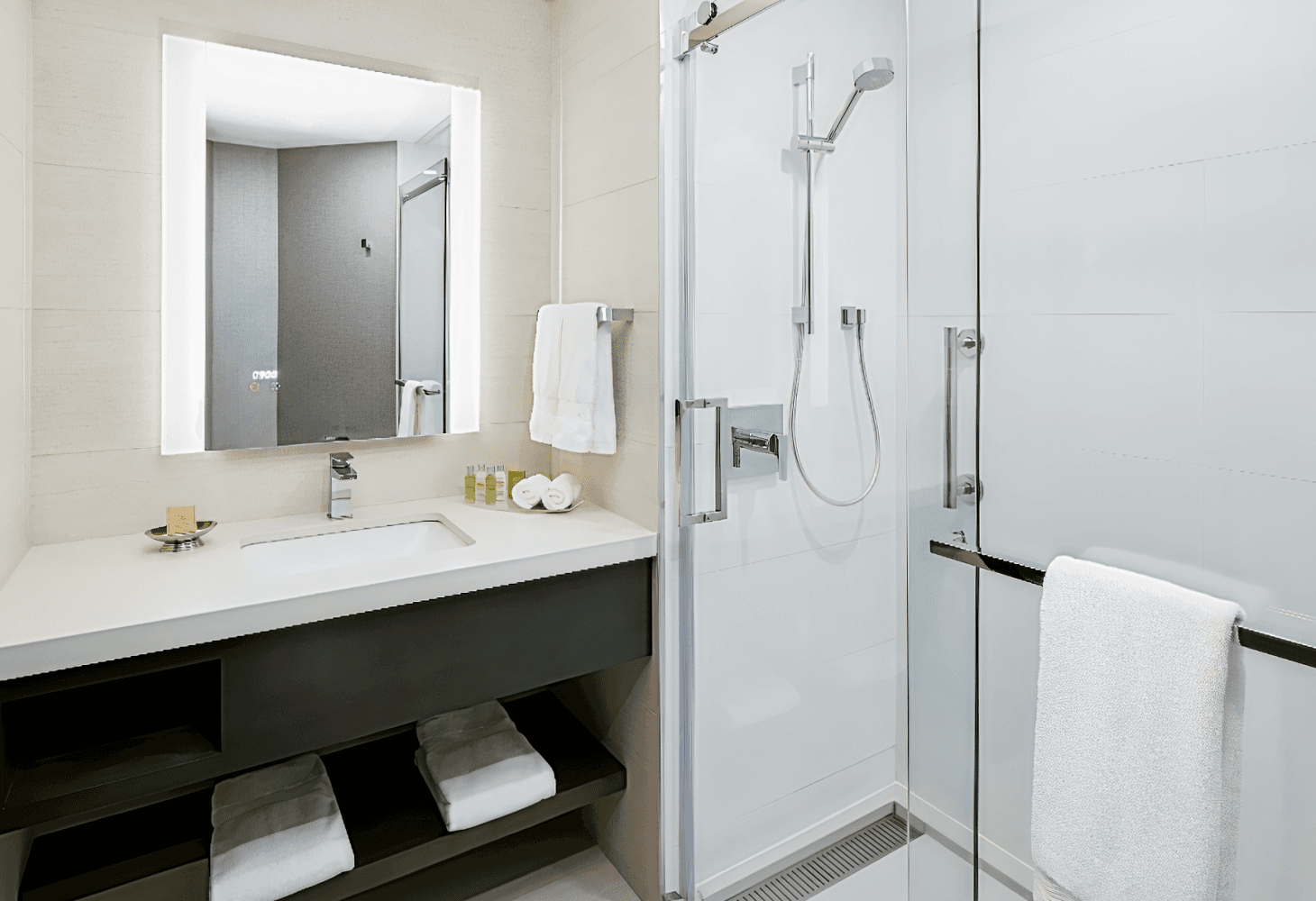 DoubleTree by Hilton Montreal