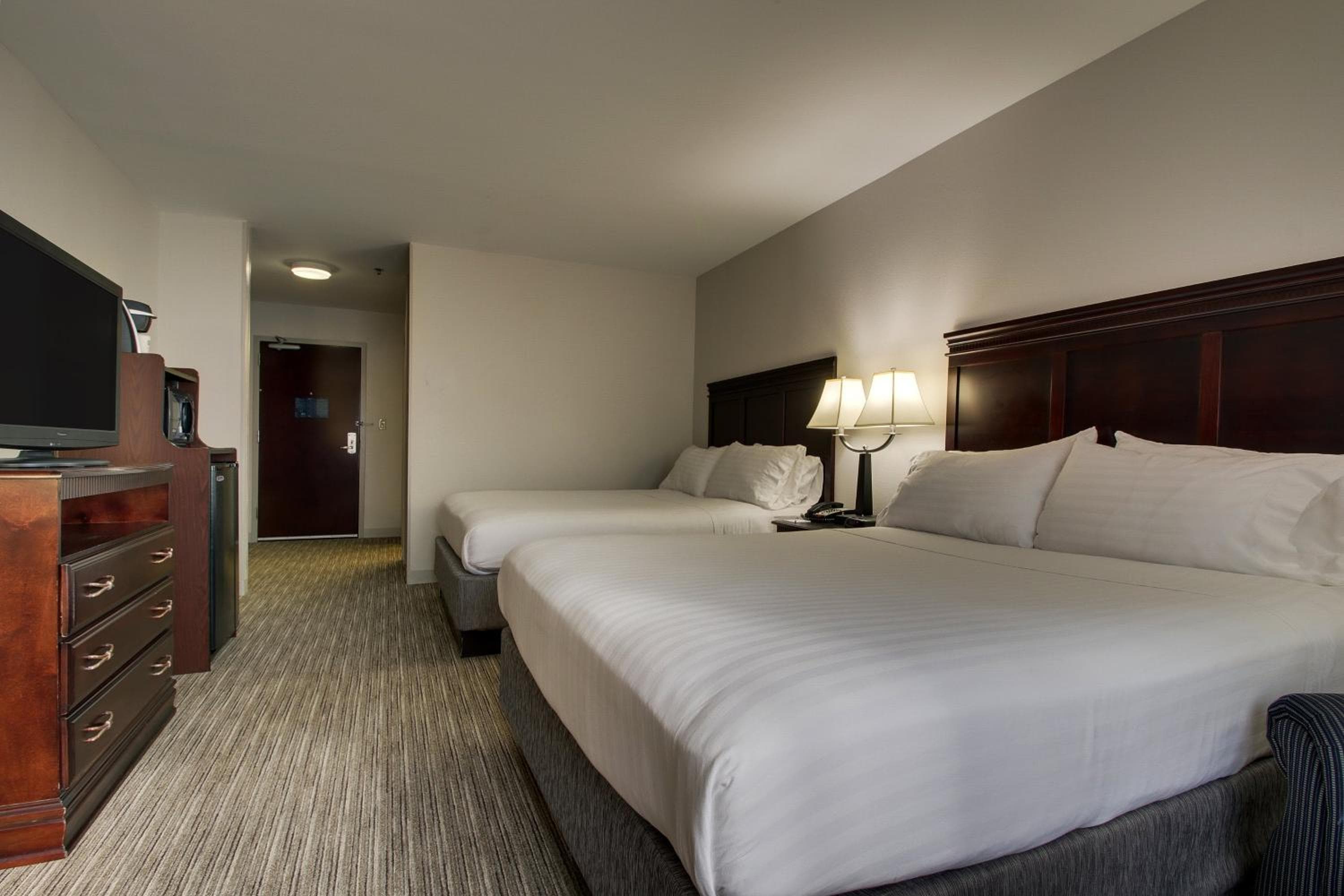 Holiday Inn Express Hotel & Suites Middleboro Raynham, an IHG Hotel