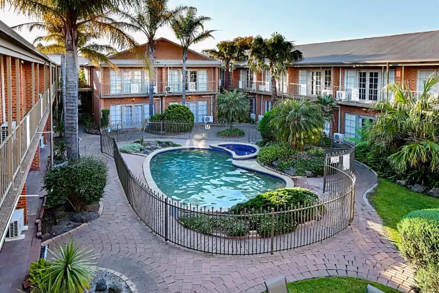 Quality Hotel Melbourne Airport