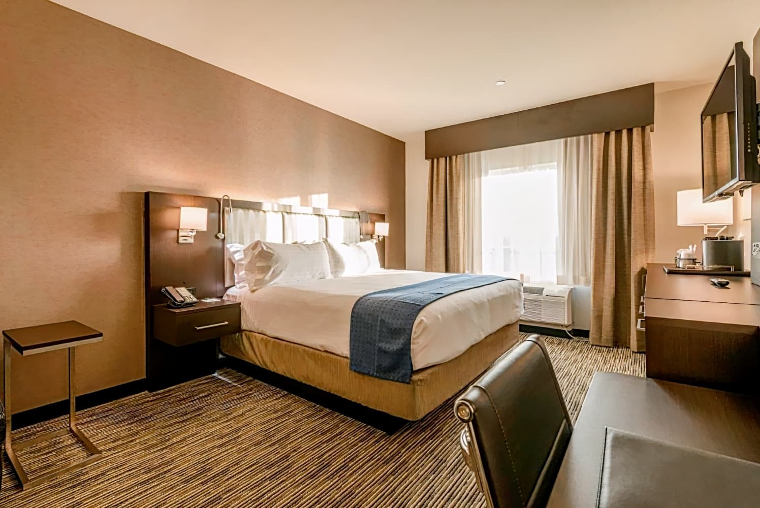 Holiday Inn Austin Airport