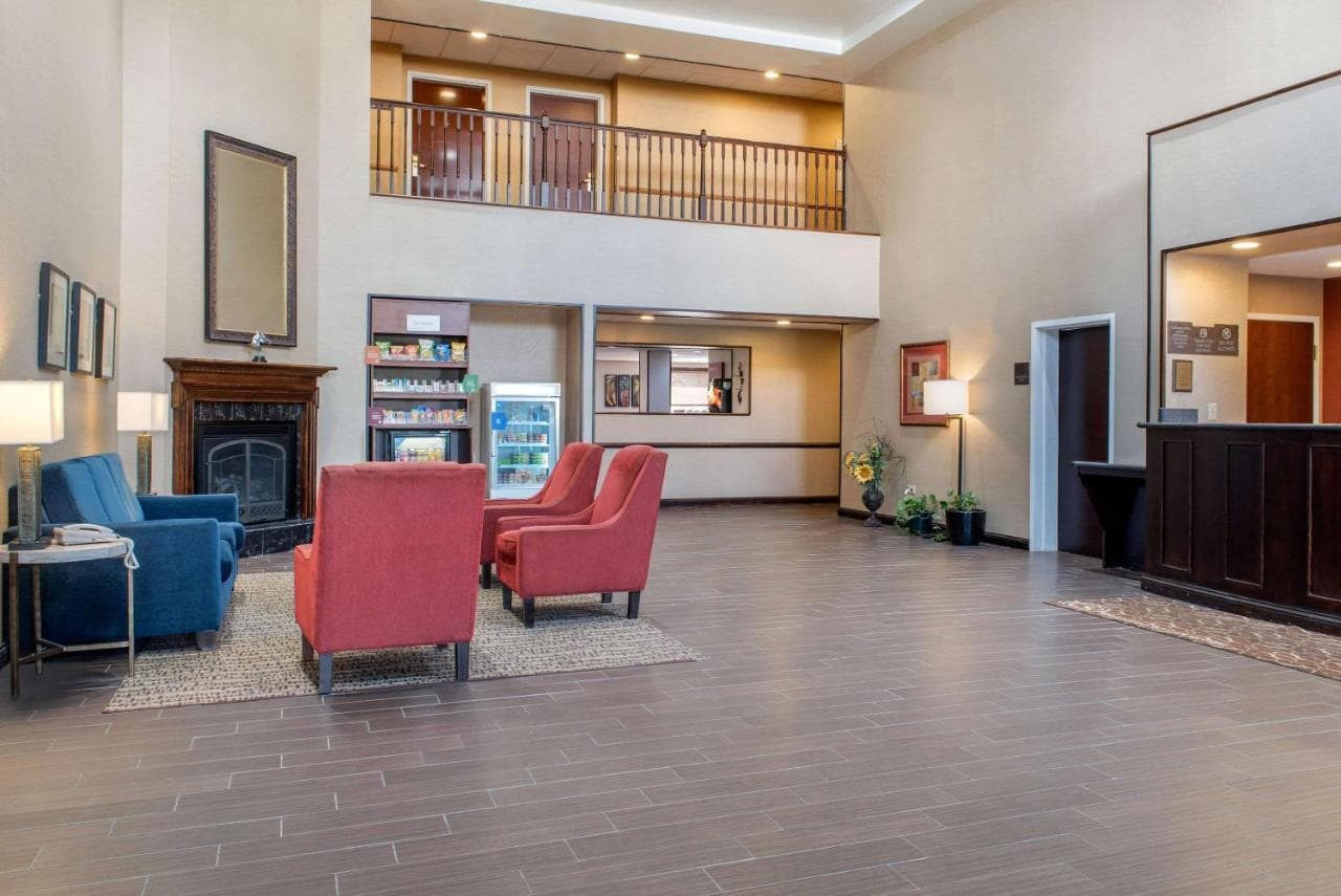 Comfort Suites Louisville Airport