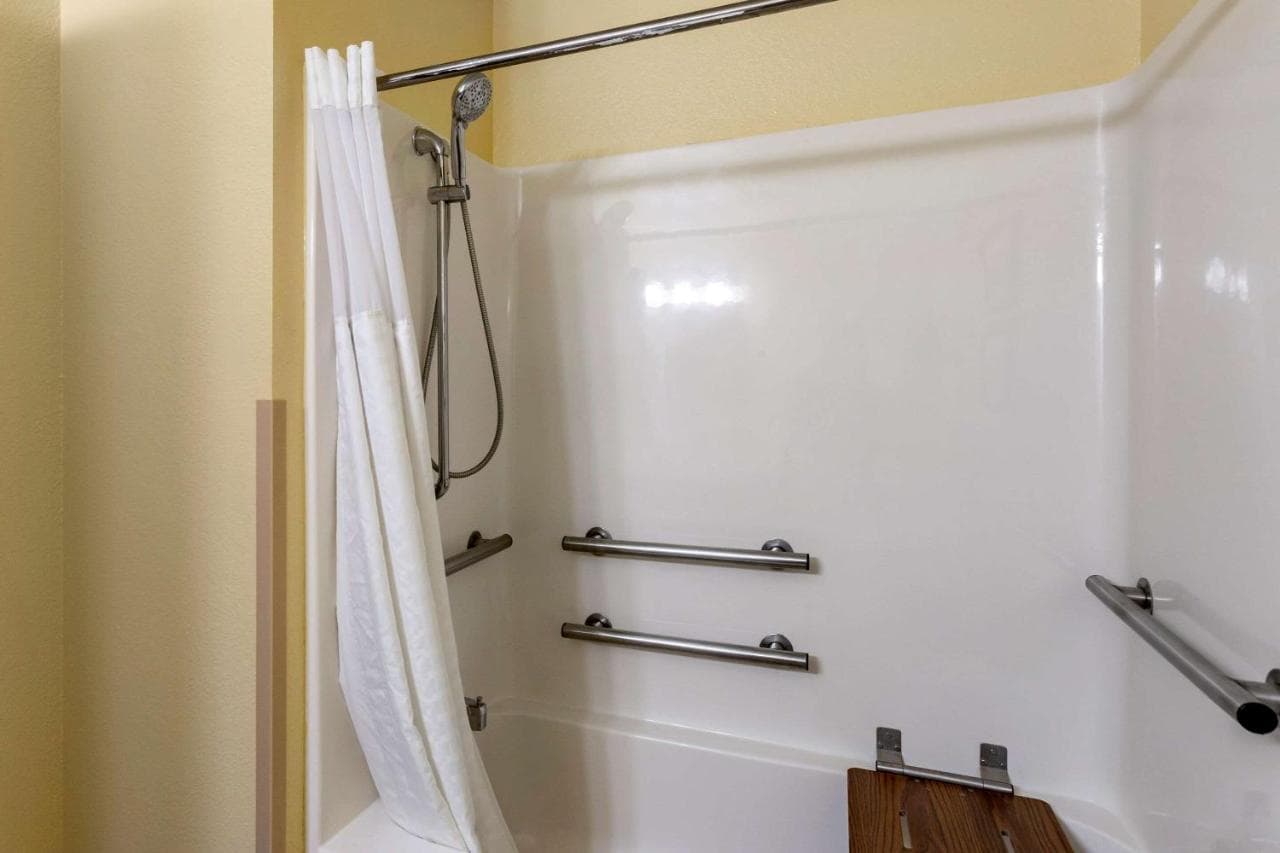 Comfort Inn & Suites North Aurora