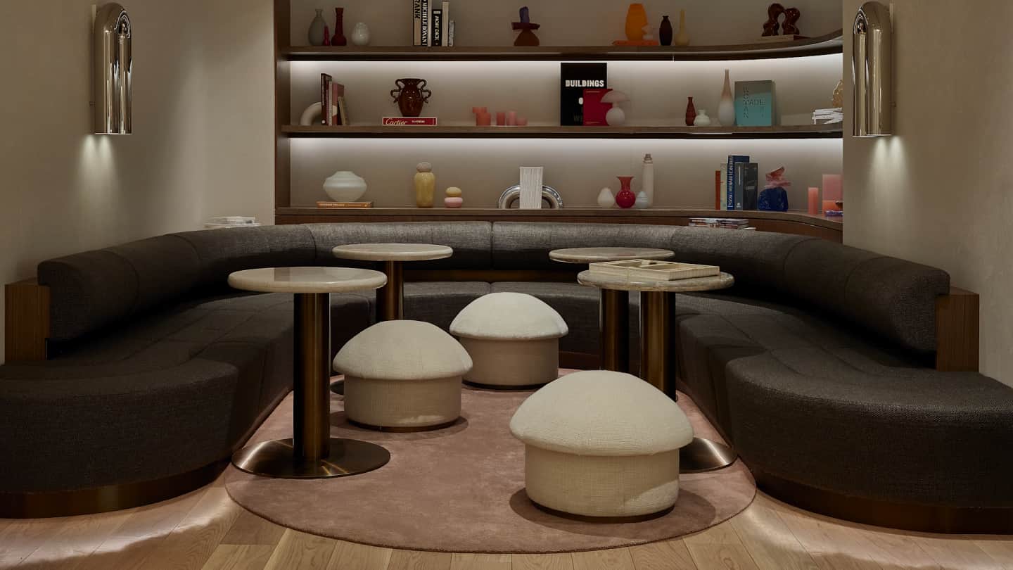 Vogue Hotel Montreal Downtown, Curio Collection by Hilton