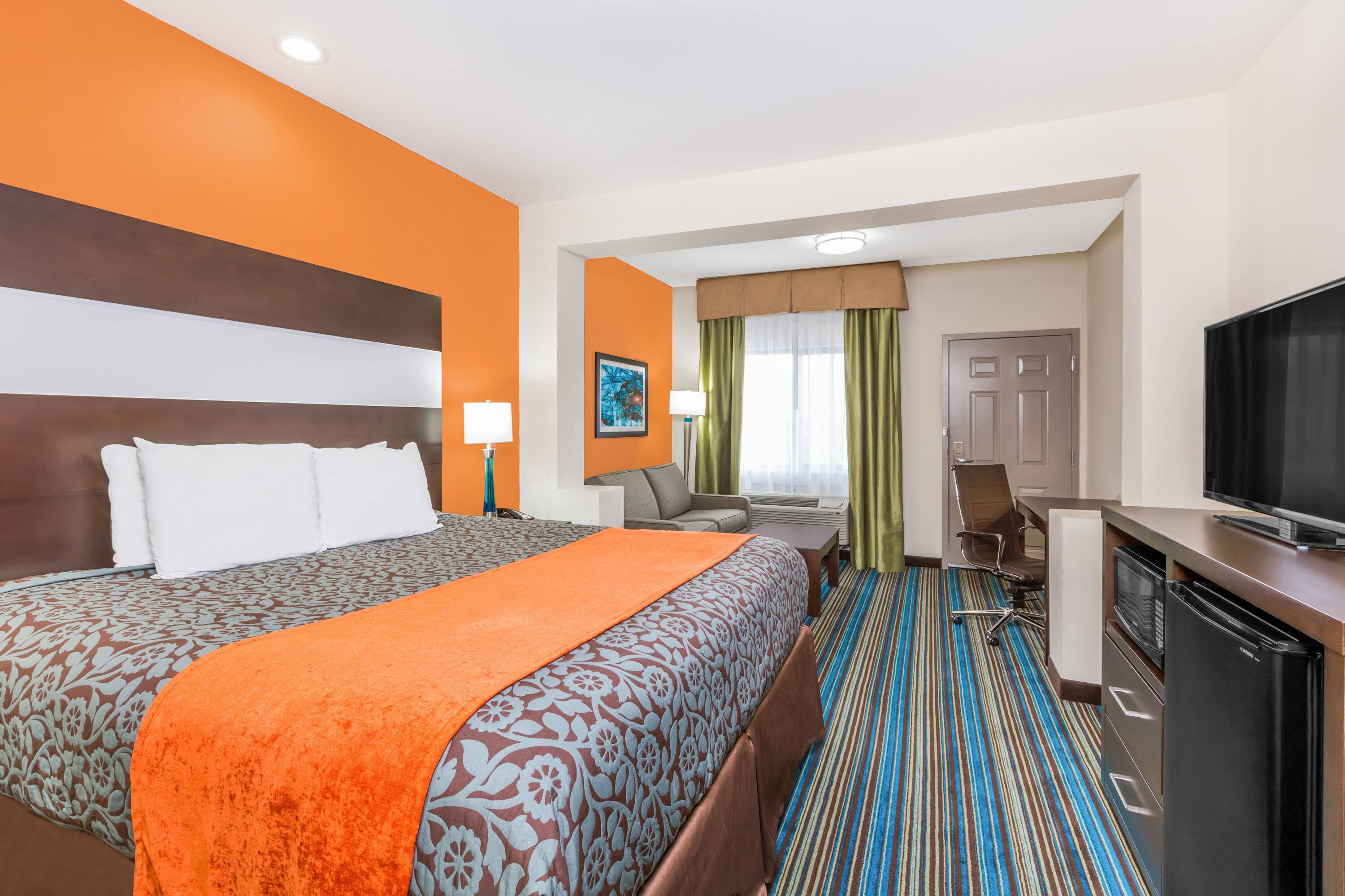 Days Inn & Suites by Wyndham Katy