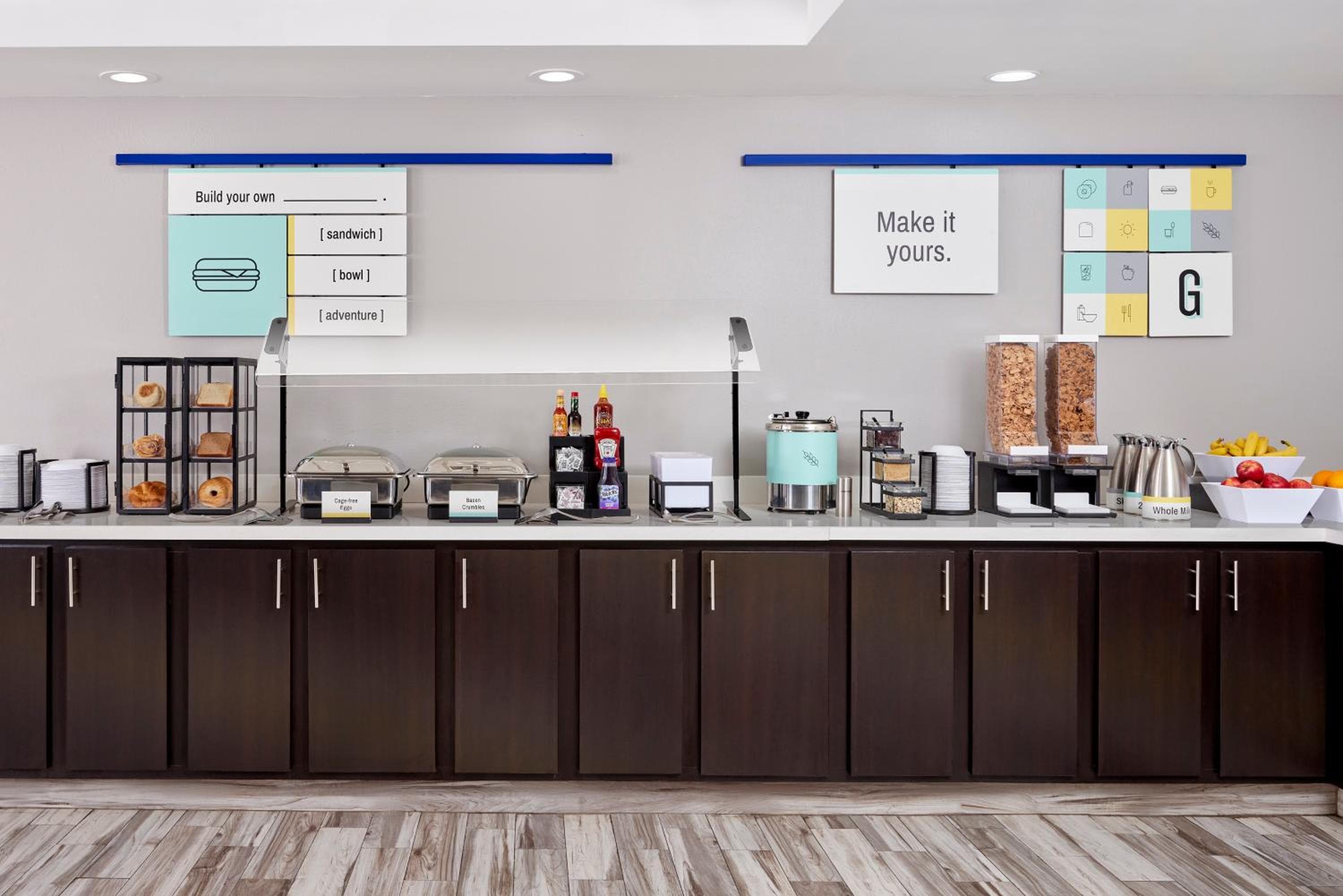 Garner Hotel Phoenix - Surprise by IHG