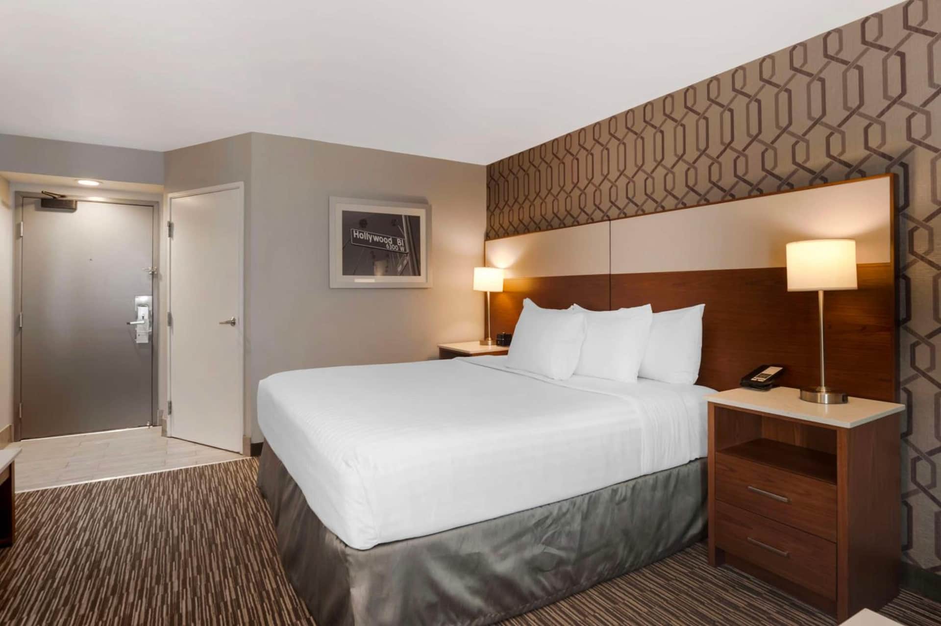 Best Western Plus Commerce Hotel