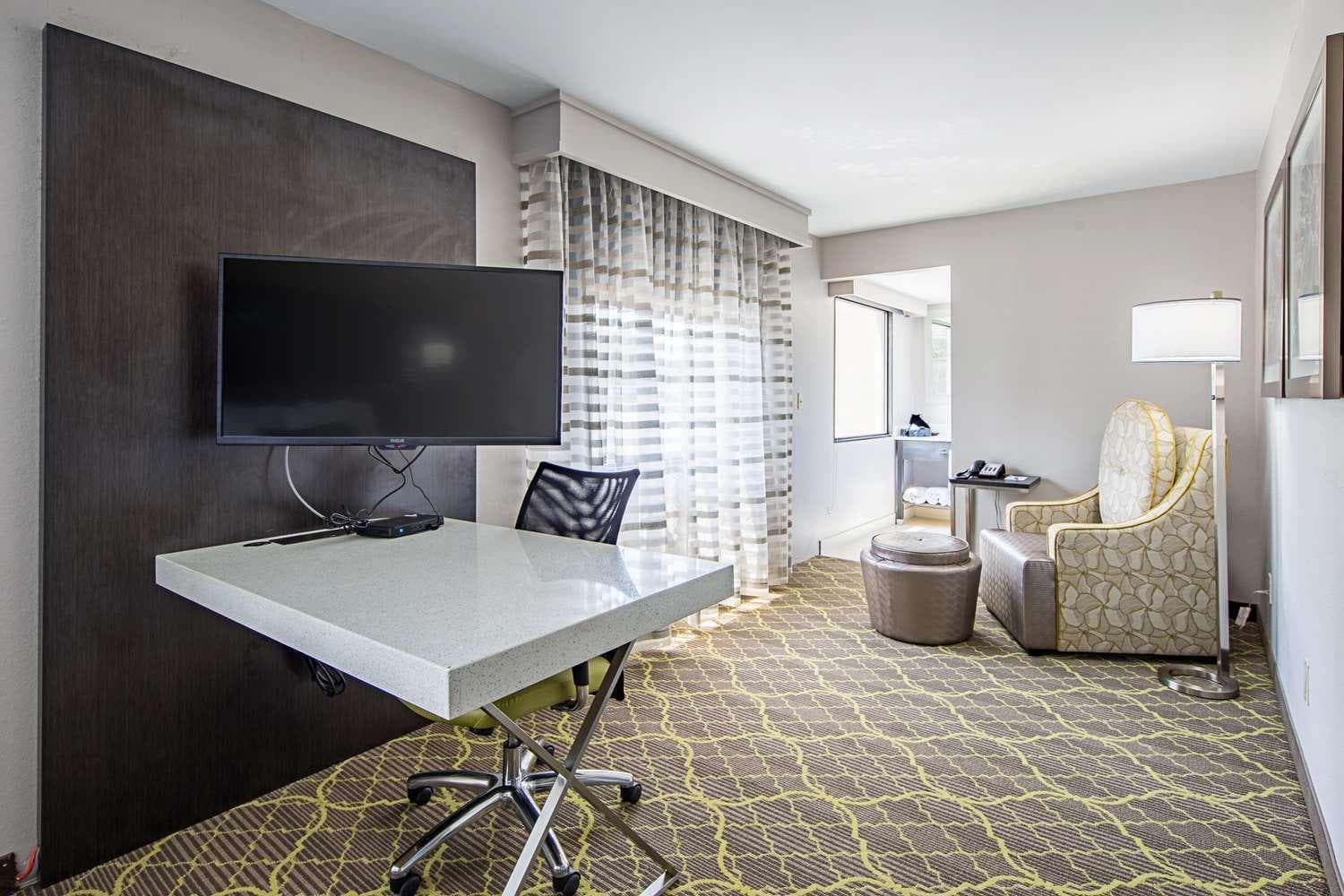 Best Western Plus Clemson Hotel & Conference Center