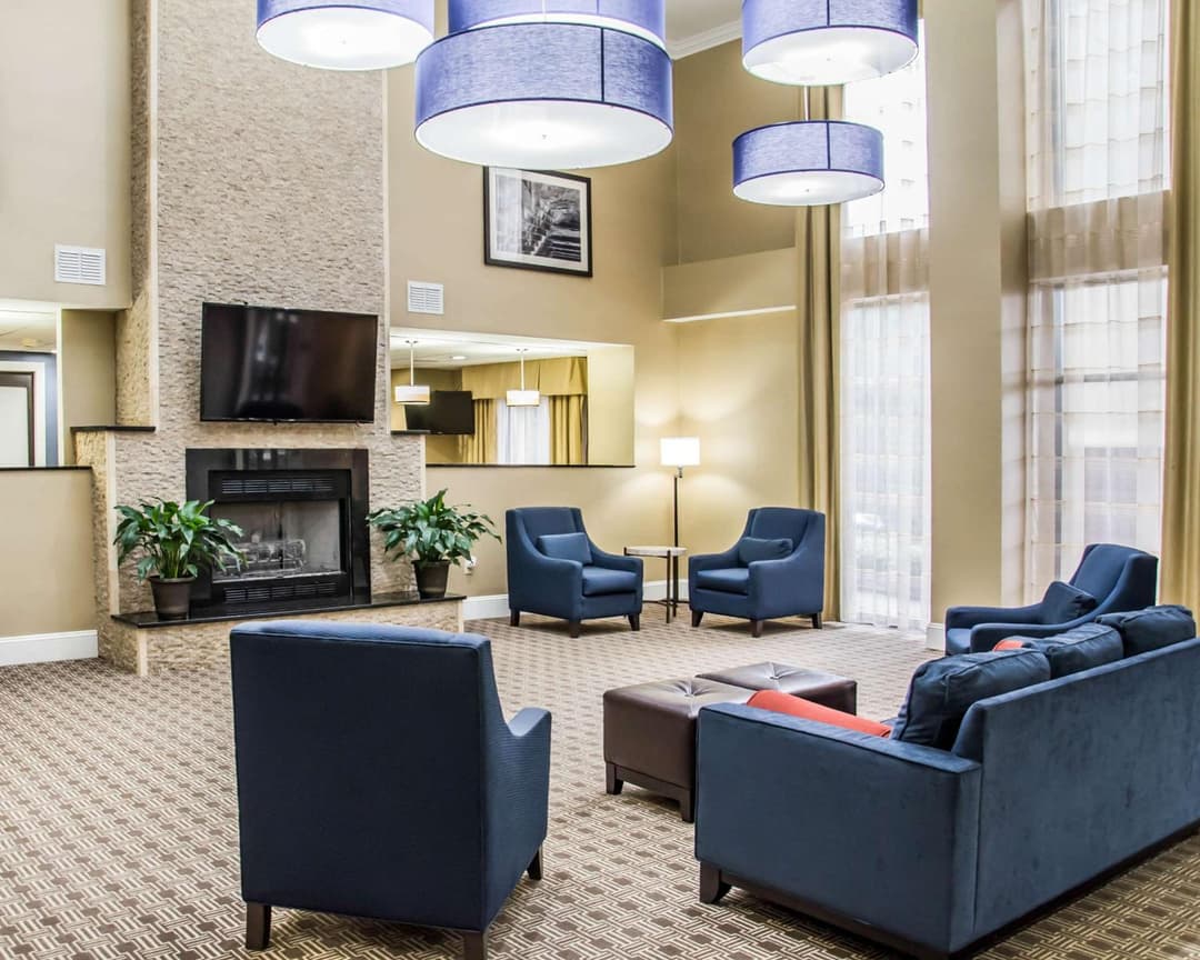 Comfort Suites University - Research Park