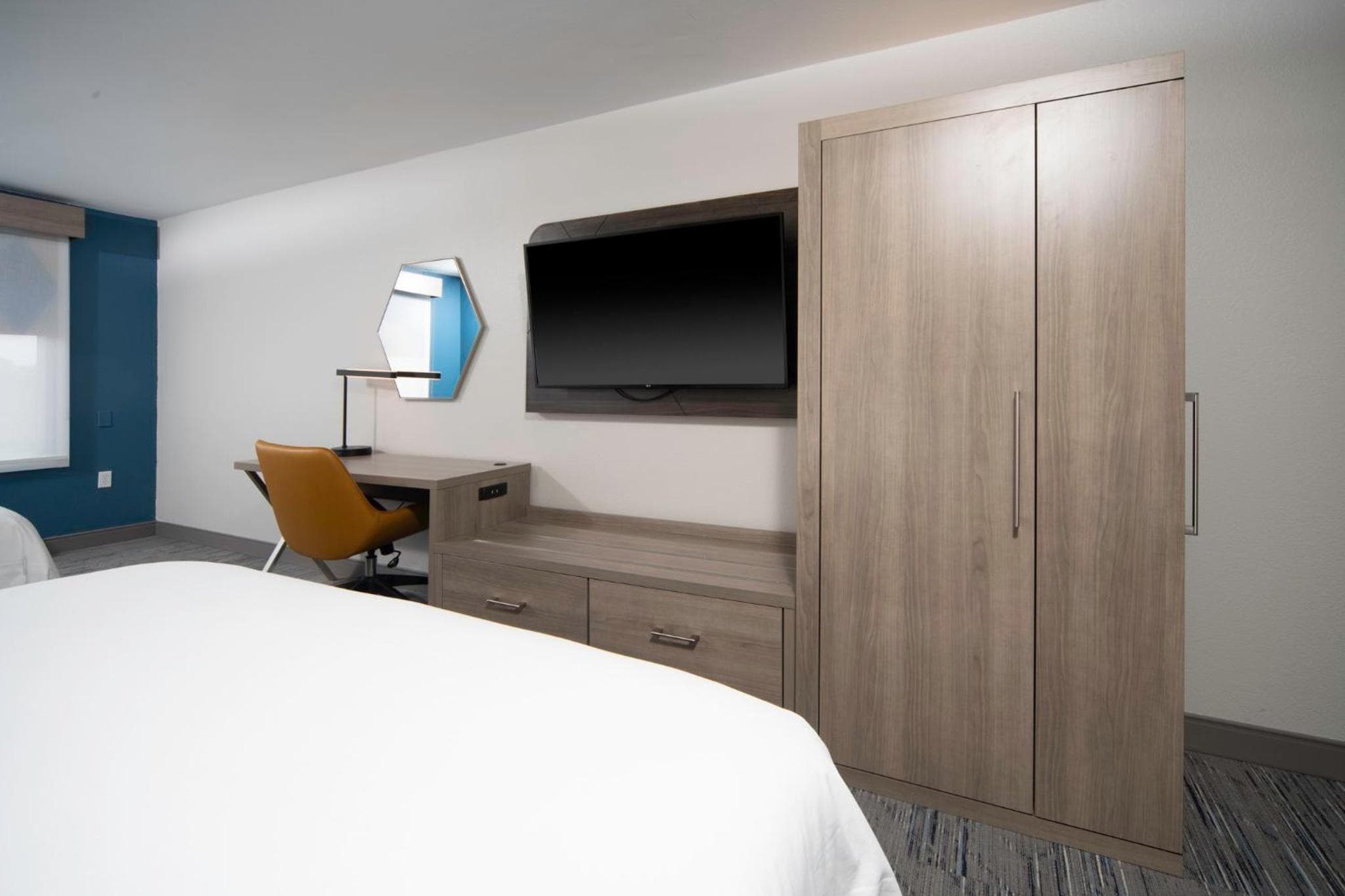 Holiday Inn Express and Suites Atlanta-Johns Creek by IHG