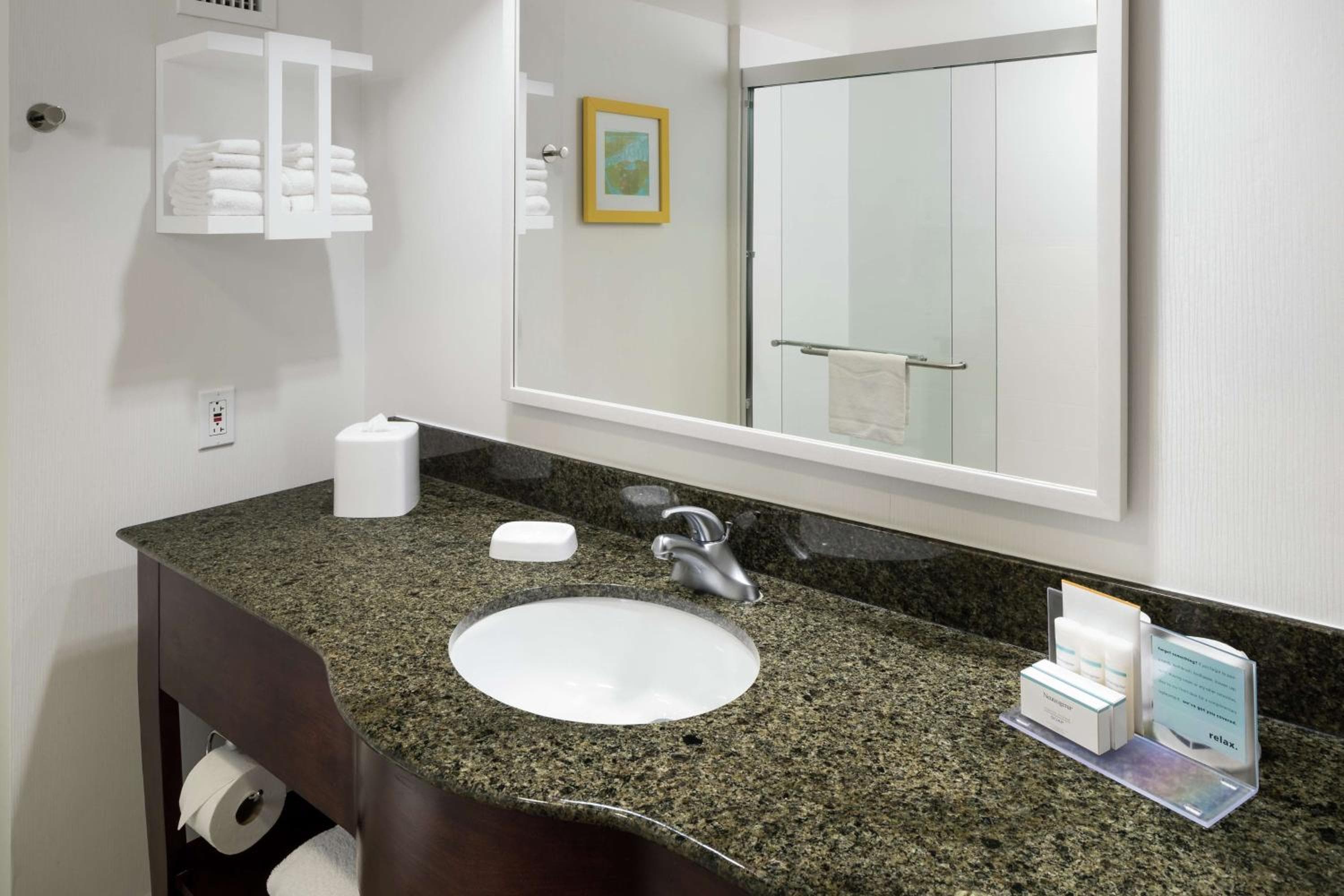 Hampton Inn & Suites Memphis at Beale Street