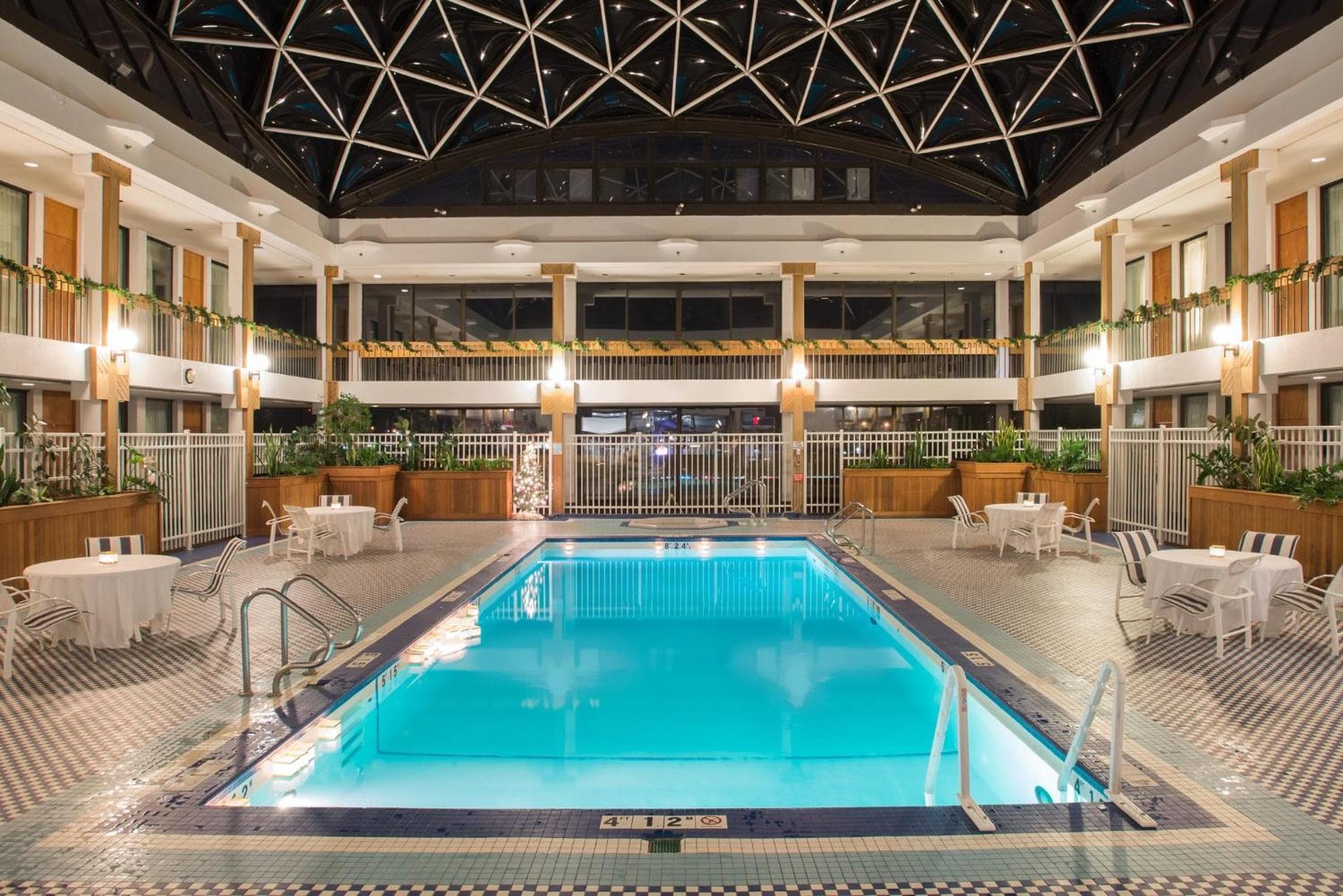 Holiday Inn and Suites Pittsfield-Berkshires