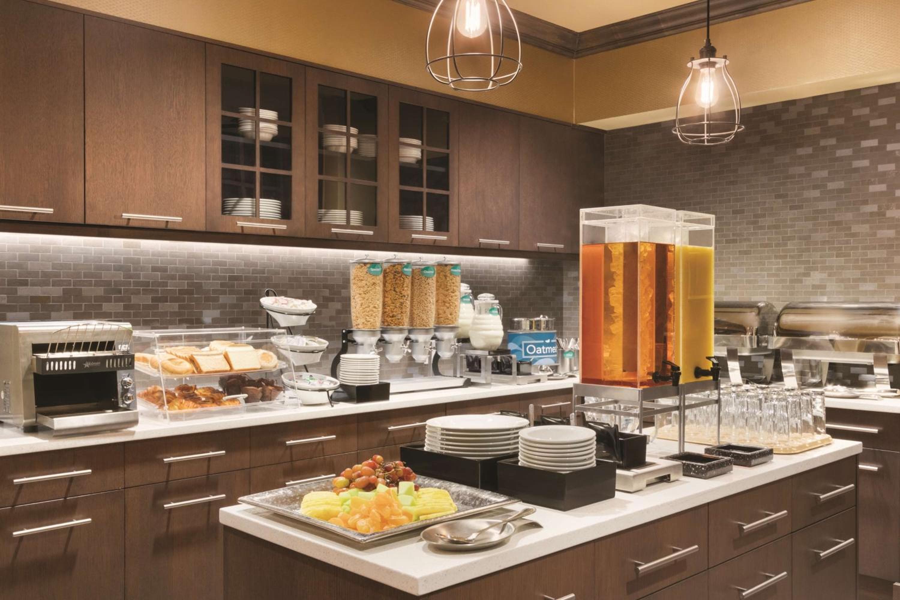 Homewood Suites by Hilton Calgary Downtown