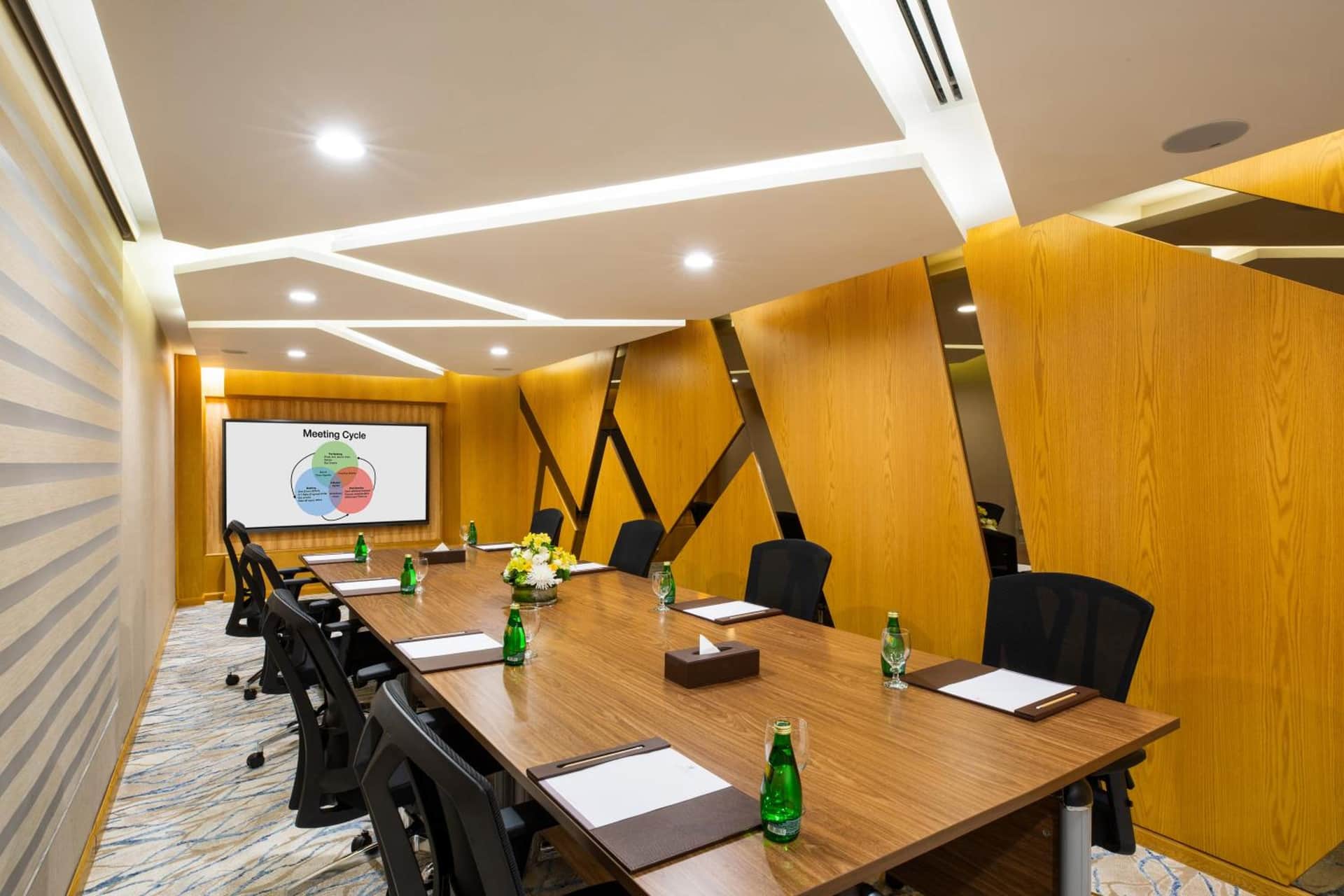Royal Continental Suites Business Bay