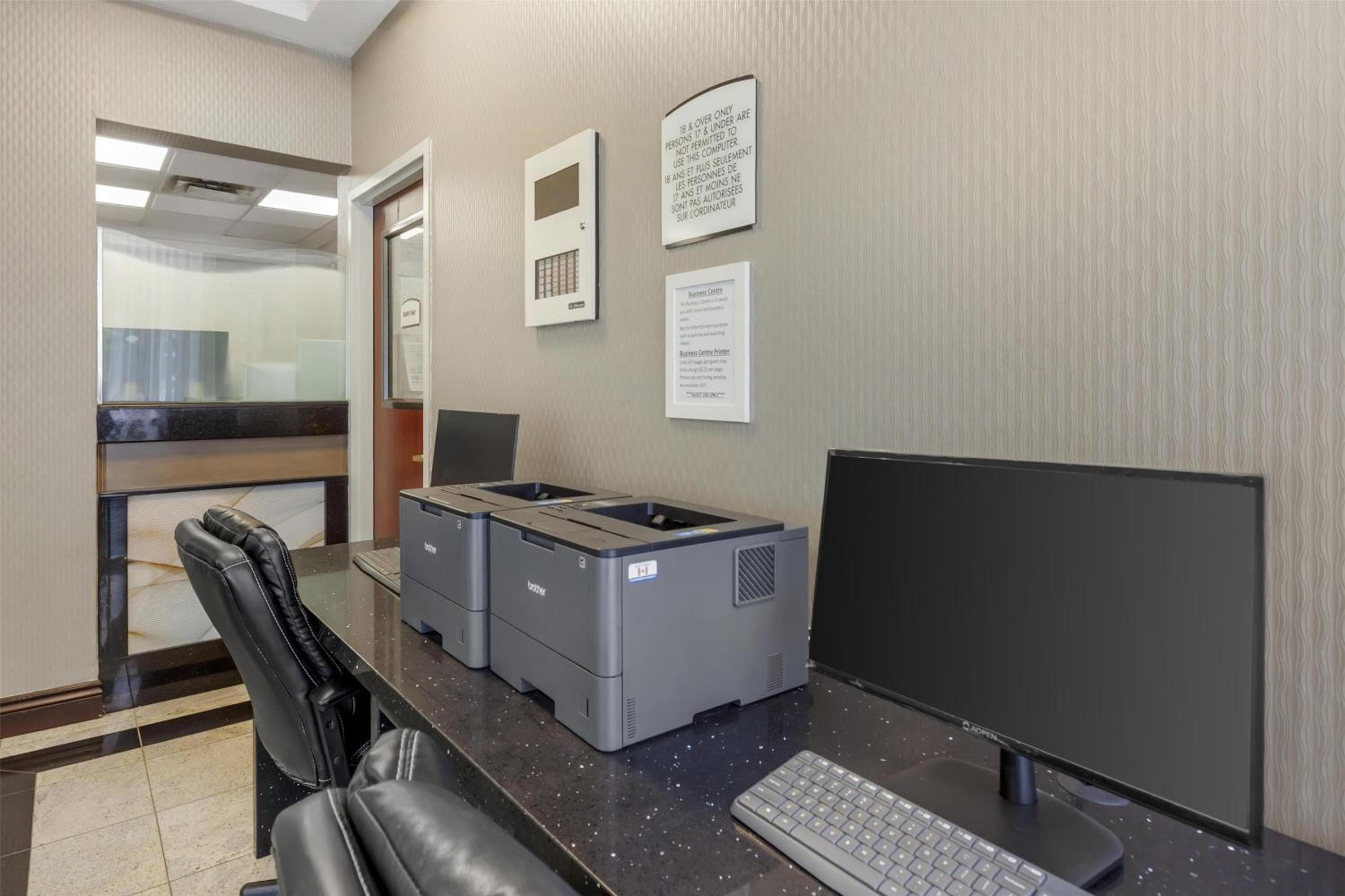 Best Western Plus Travel Hotel Toronto Airport