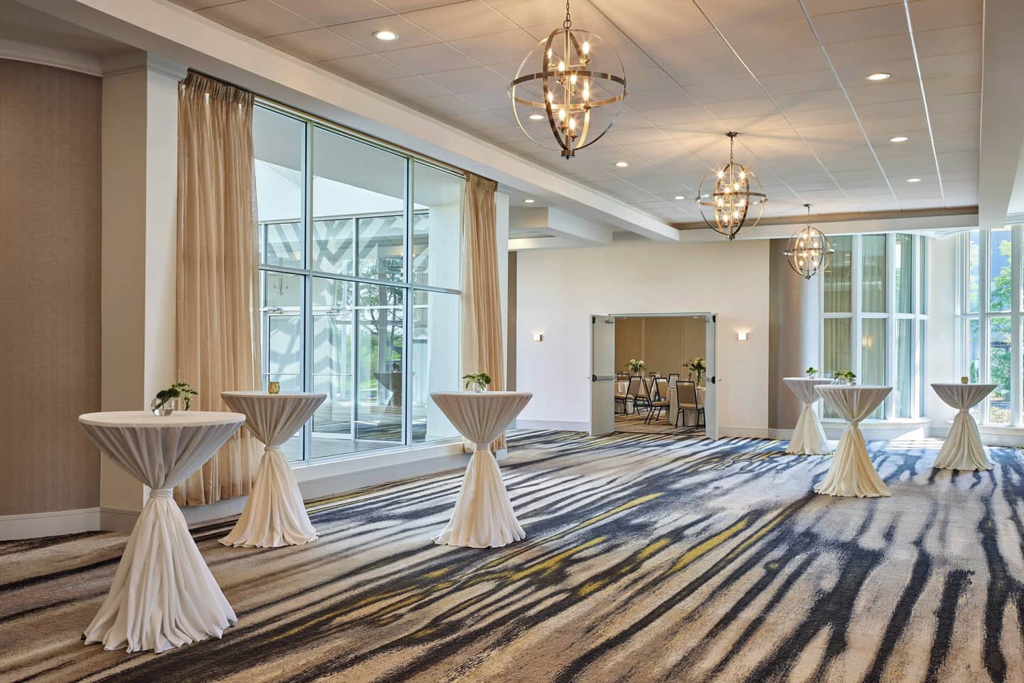 Delta Hotels by Marriott Chicago Willowbrook
