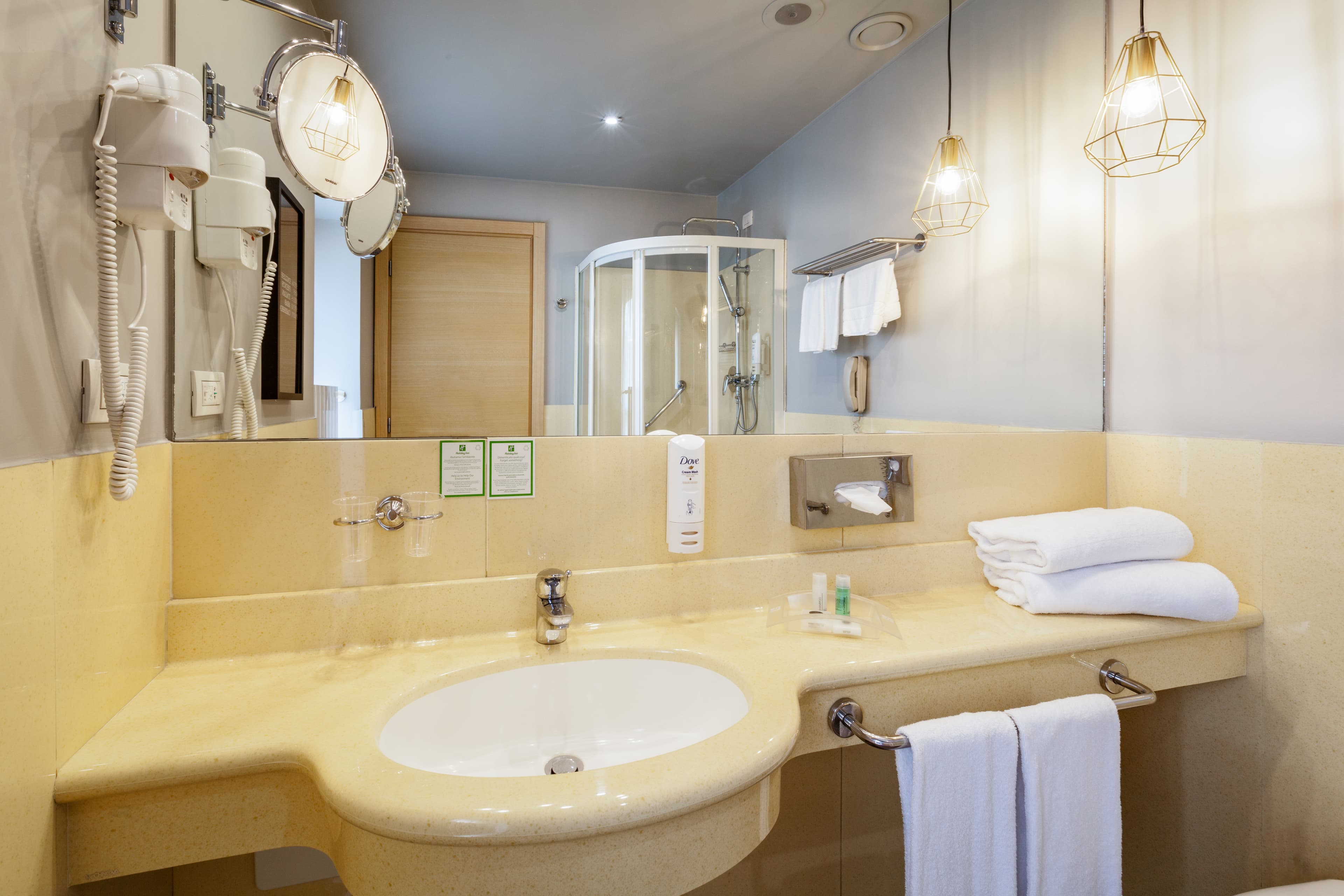 Holiday Inn Milan Garibaldi Station