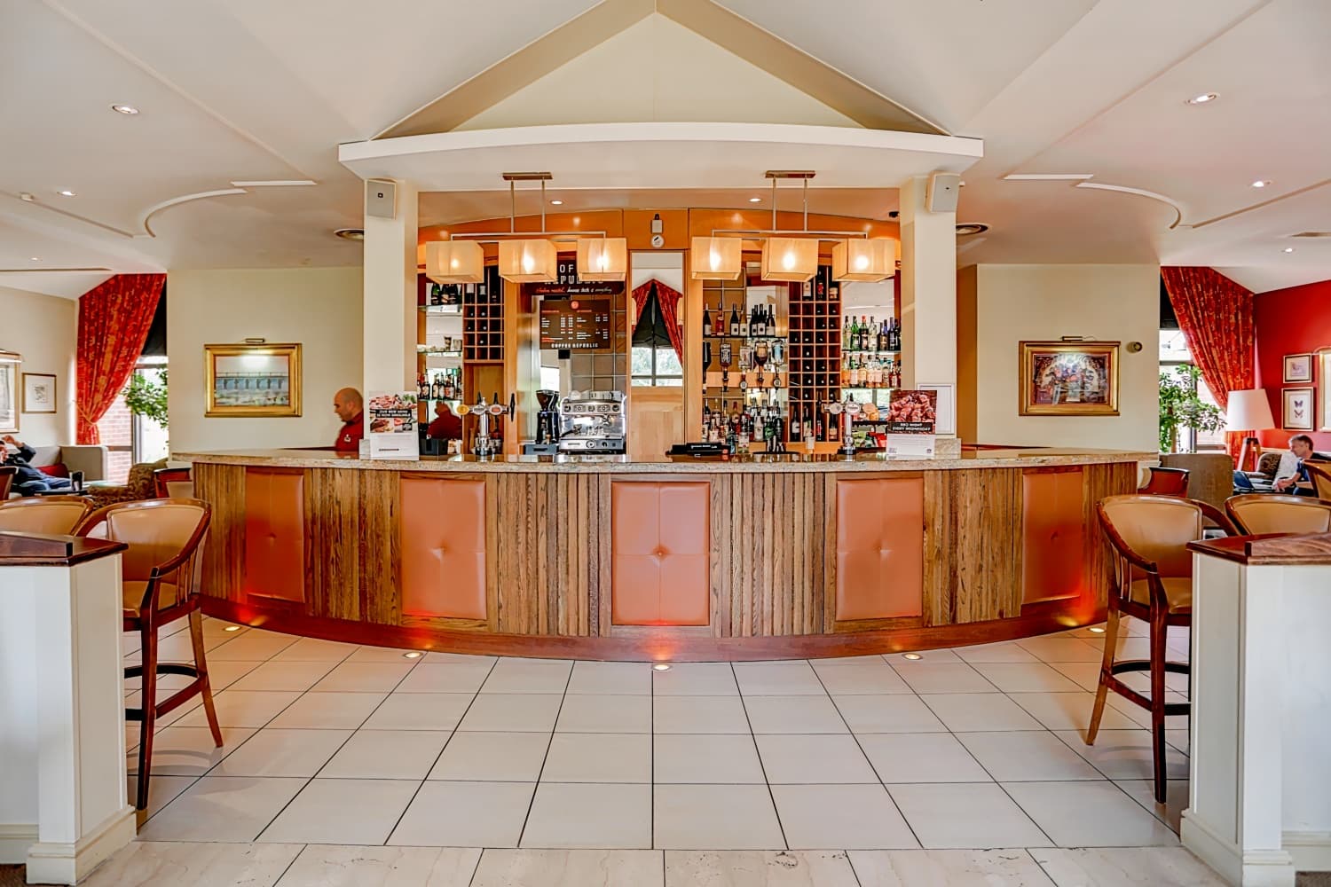 DoubleTree by Hilton Reading M4 J10